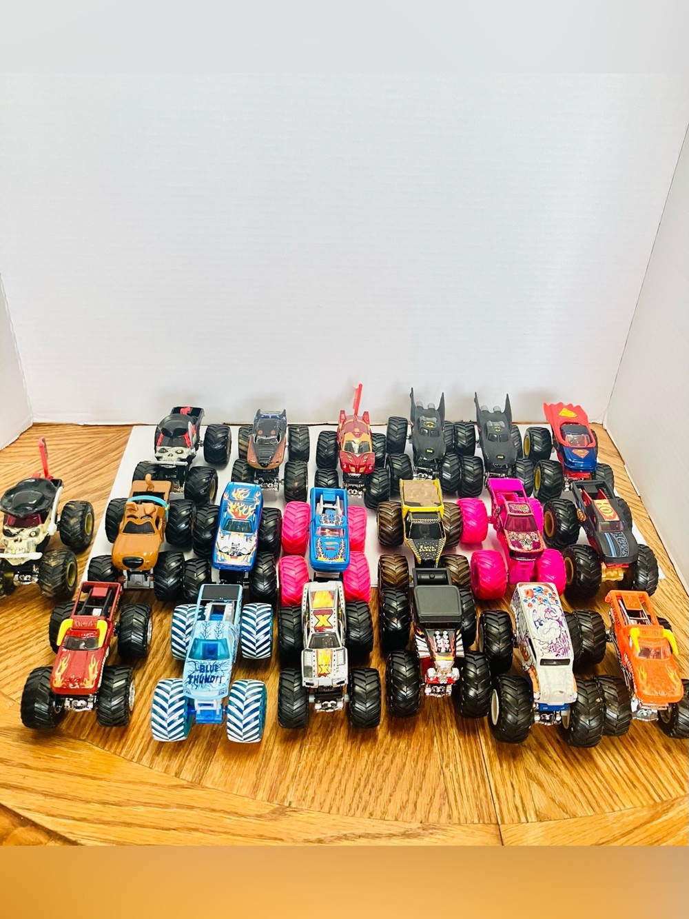 Hot Wheels Monster Jam Die Cast Vehicles Lot(19) 1:64 Read Marvel & More